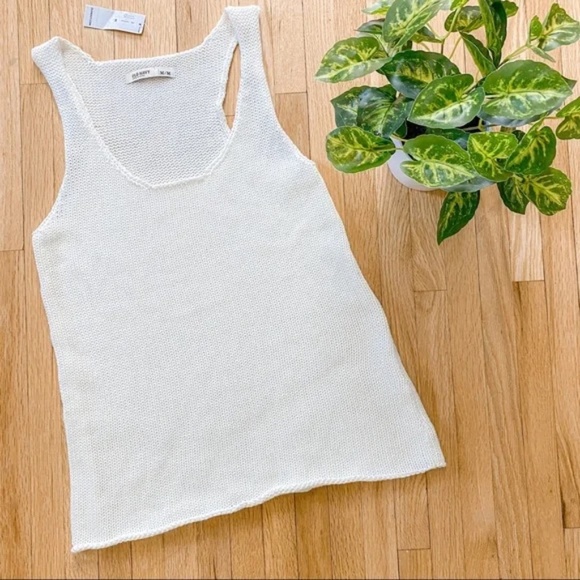 Old Navy Textured Knit Scoop-Neck White Tank Top Size M - Picture 2 of 6